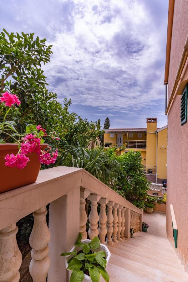 ברנה Apartman Grosic מראה חיצוני תמונה