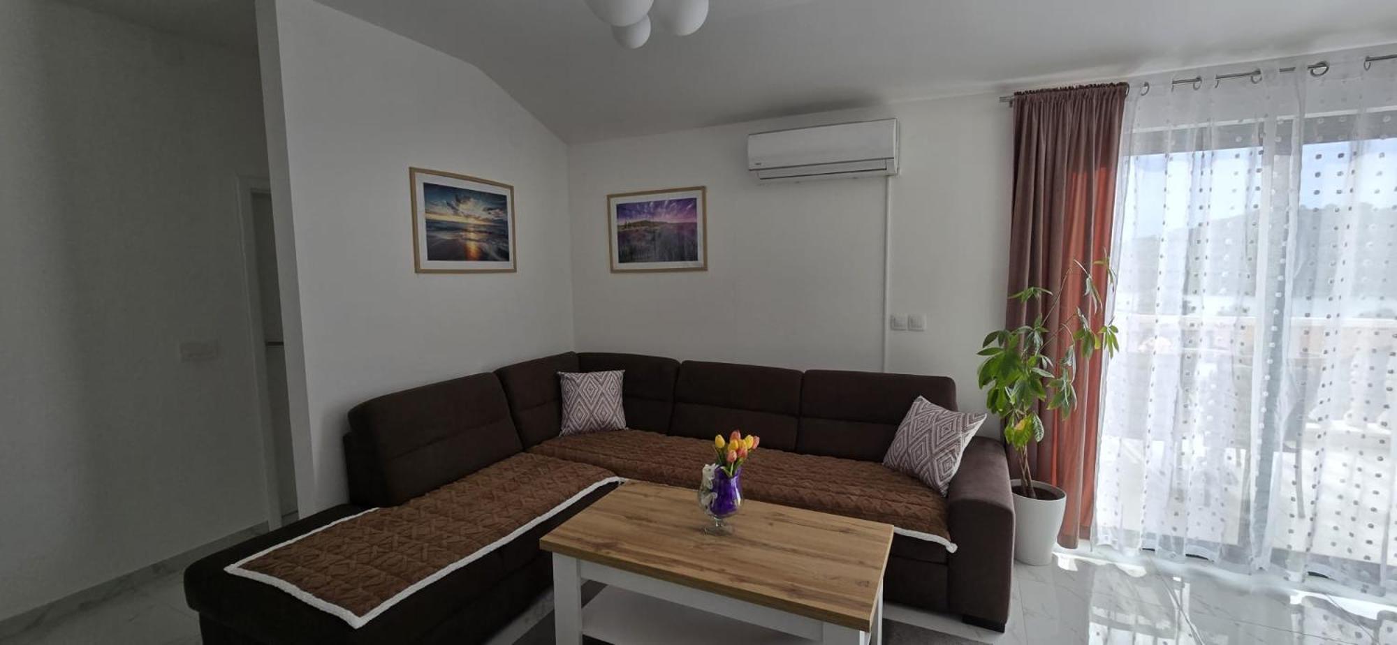 ברנה Apartman Grosic מראה חיצוני תמונה