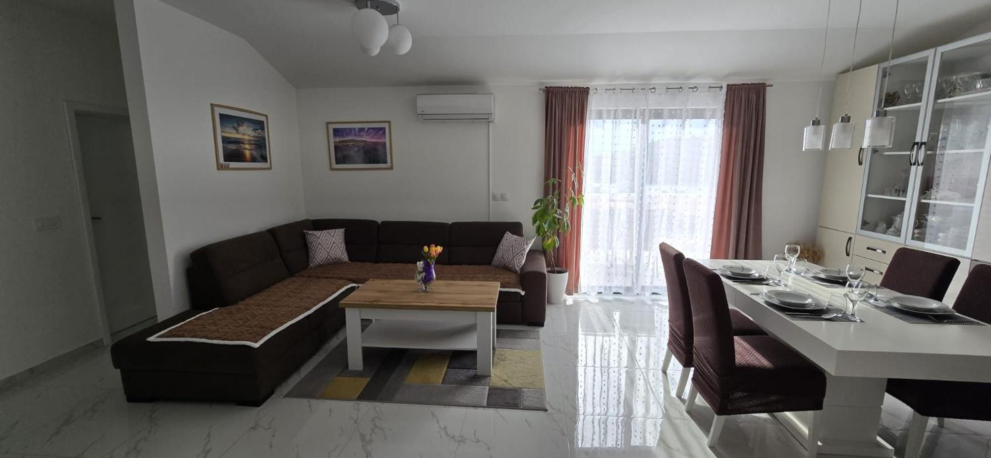 ברנה Apartman Grosic מראה חיצוני תמונה
