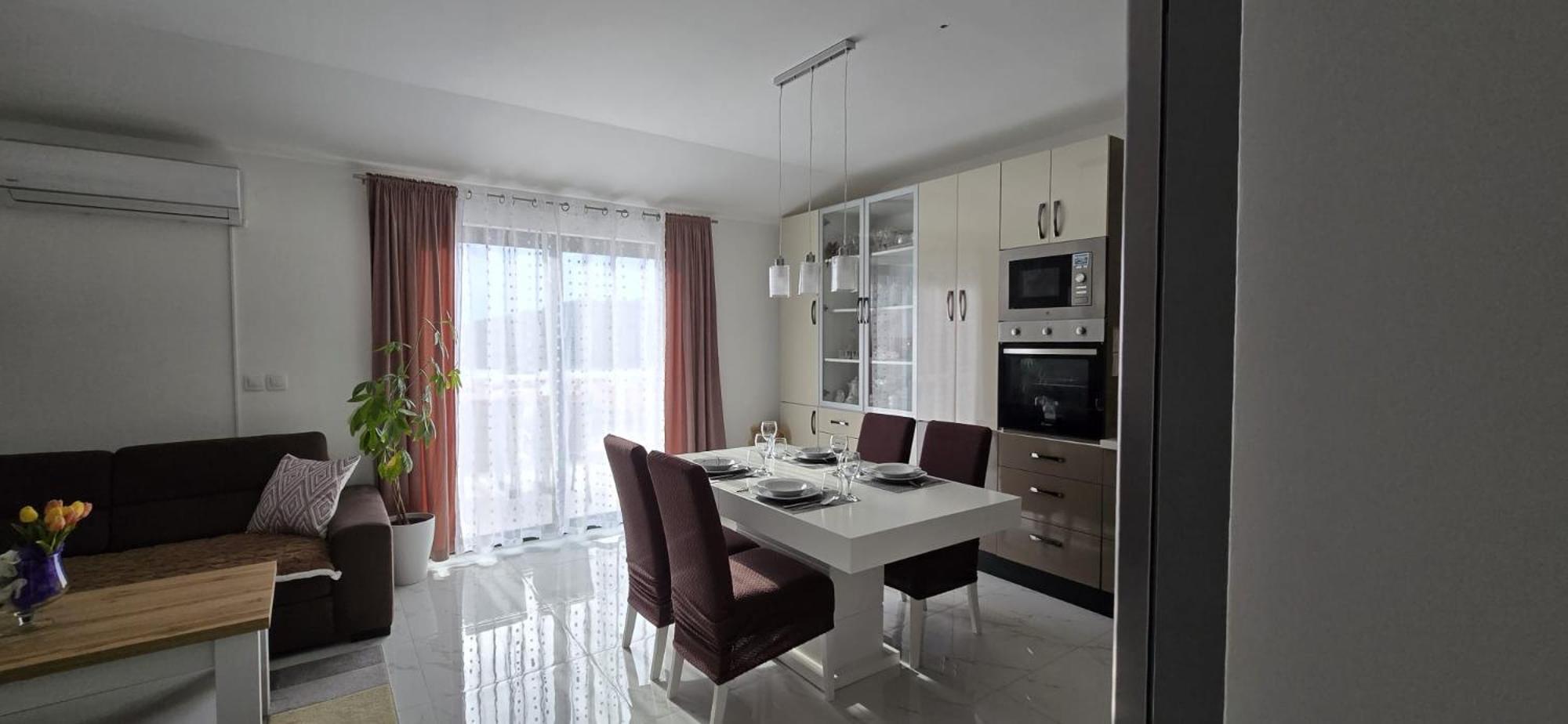 ברנה Apartman Grosic מראה חיצוני תמונה