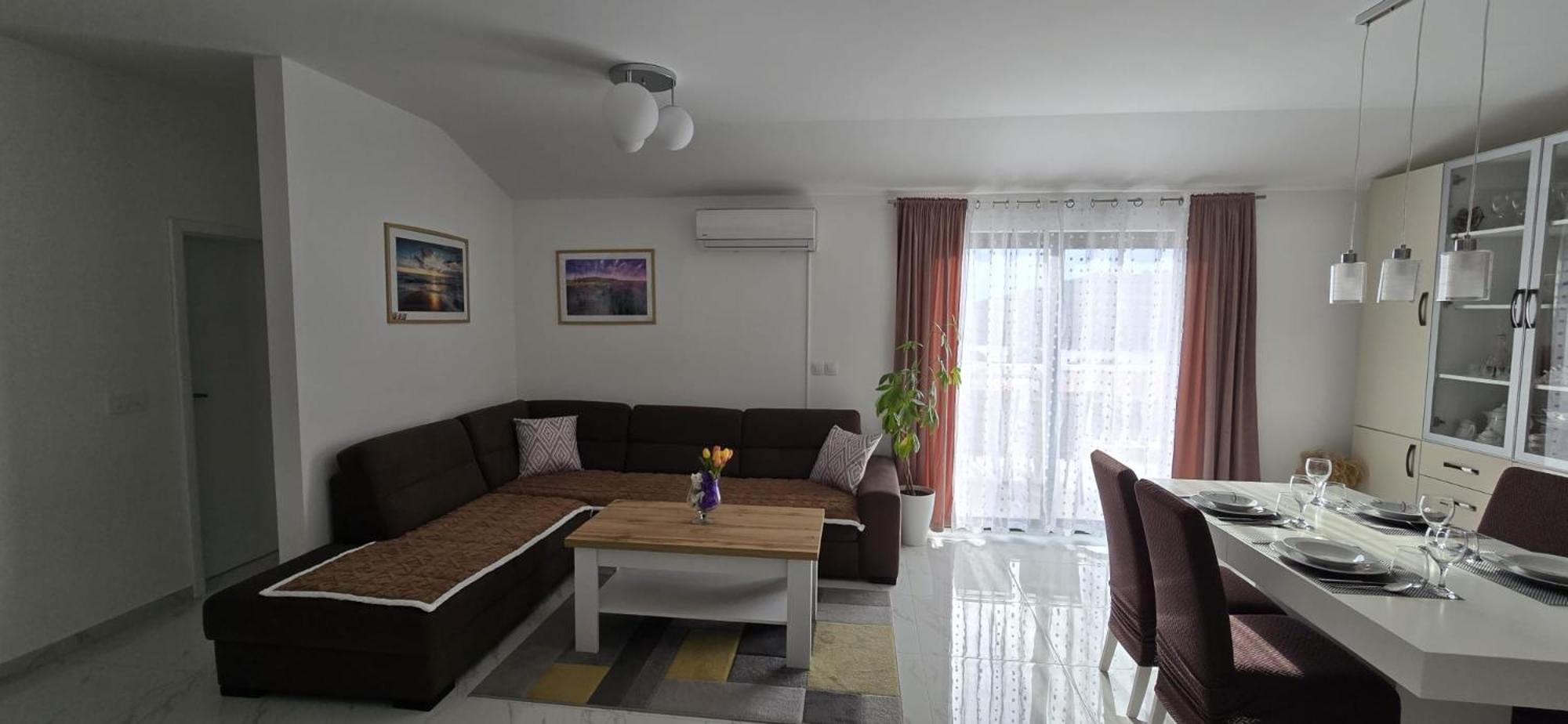 ברנה Apartman Grosic מראה חיצוני תמונה